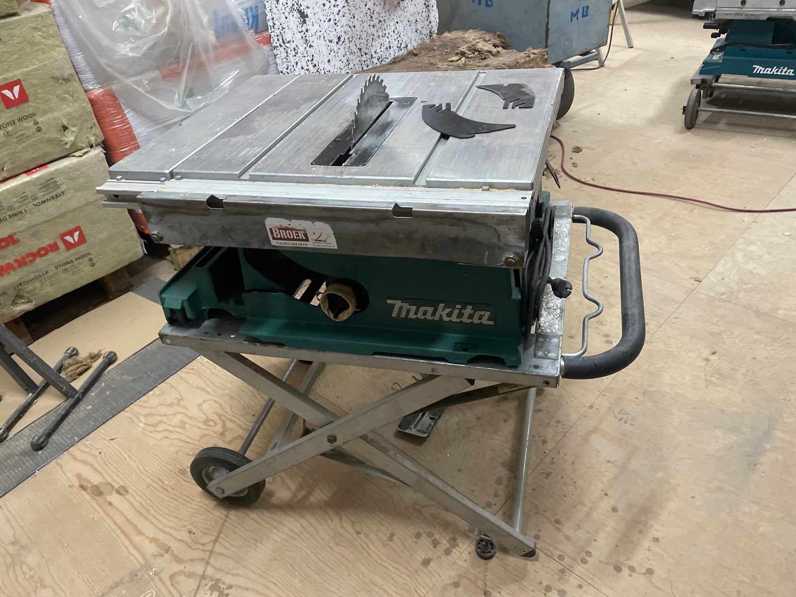 Makita 2704 Tafelzaag - Krachtige en Betrouwbare Zaagtafel, Doe-het-zelf en Verbouw, Gebruikt, Cirkelzaag, 70 mm of meer, Ophalen of Verzenden