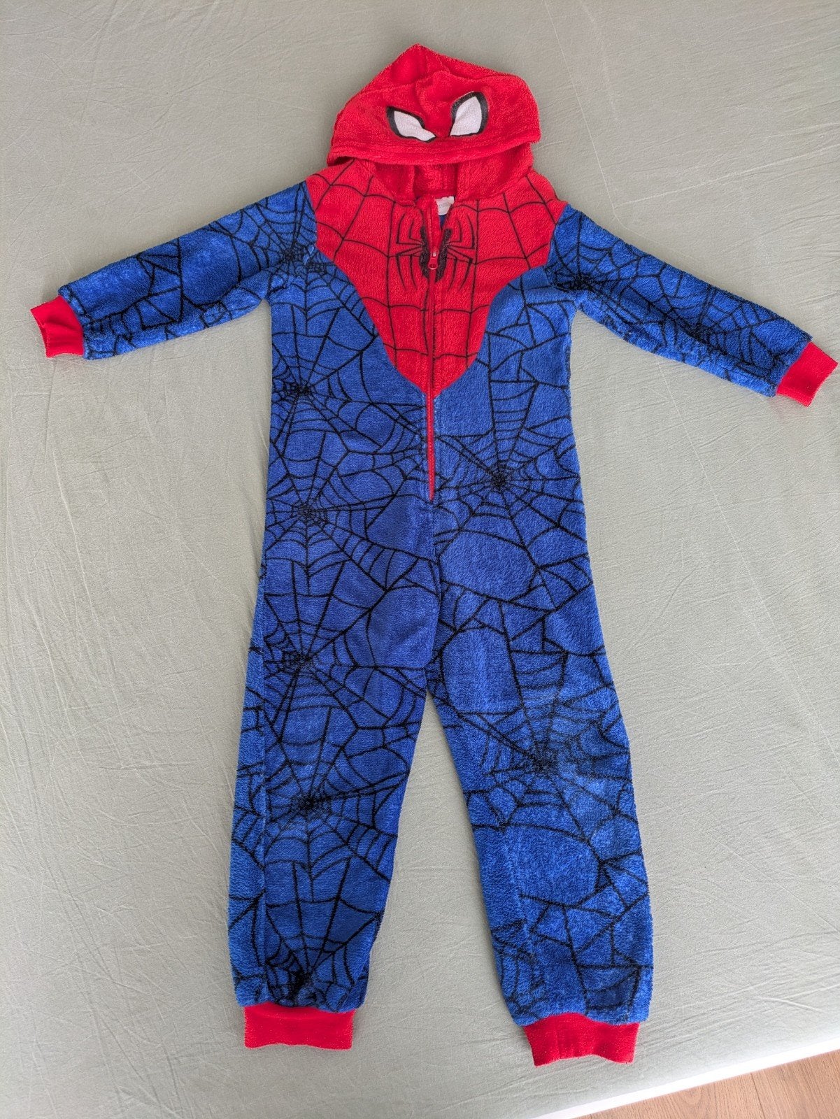 3x Pyjama (Pikachu, Sonic, Spider-Man) - Maat 110-116, Kinderen en Baby's, Nacht- of Onderkleding, Gebruikt, Ophalen of Verzenden