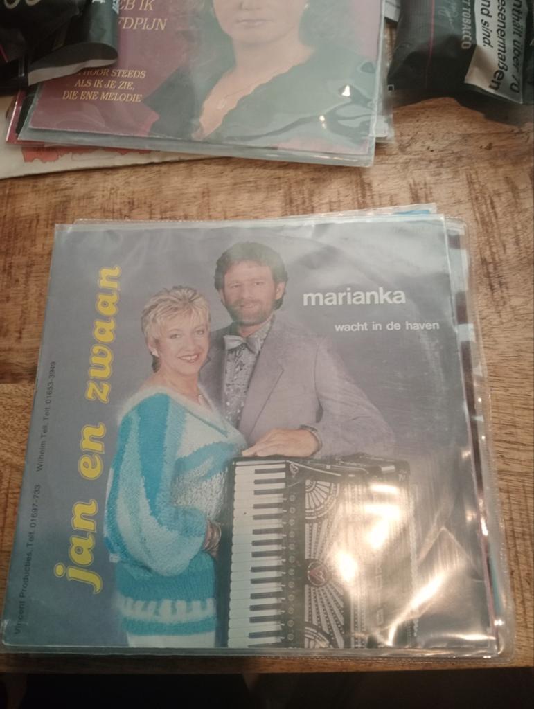 Jan en zwaan - marianka, Ophalen of Verzenden, Zo goed als nieuw, Overige formaten, Levenslied of Smartlap