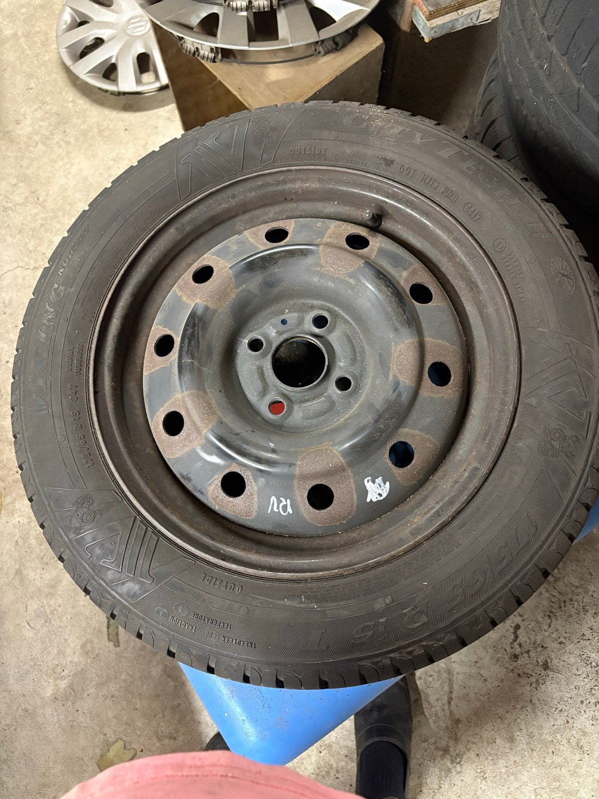 Velgen en banden Suzuki Swift 175/65 R15, Auto-onderdelen, Banden en Velgen, Ophalen, Gebruikt, 15 inch, 175 mm