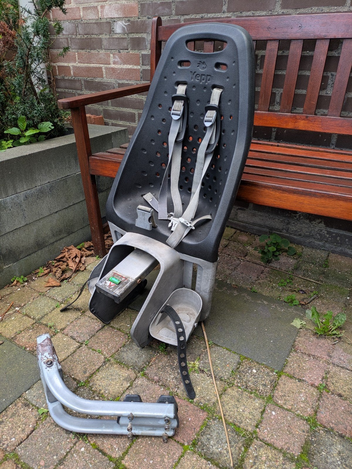 Thule yepp maxi achterzijte framebefestigen, Ophalen, Gebruikt, Achterzitje, Thule Yepp