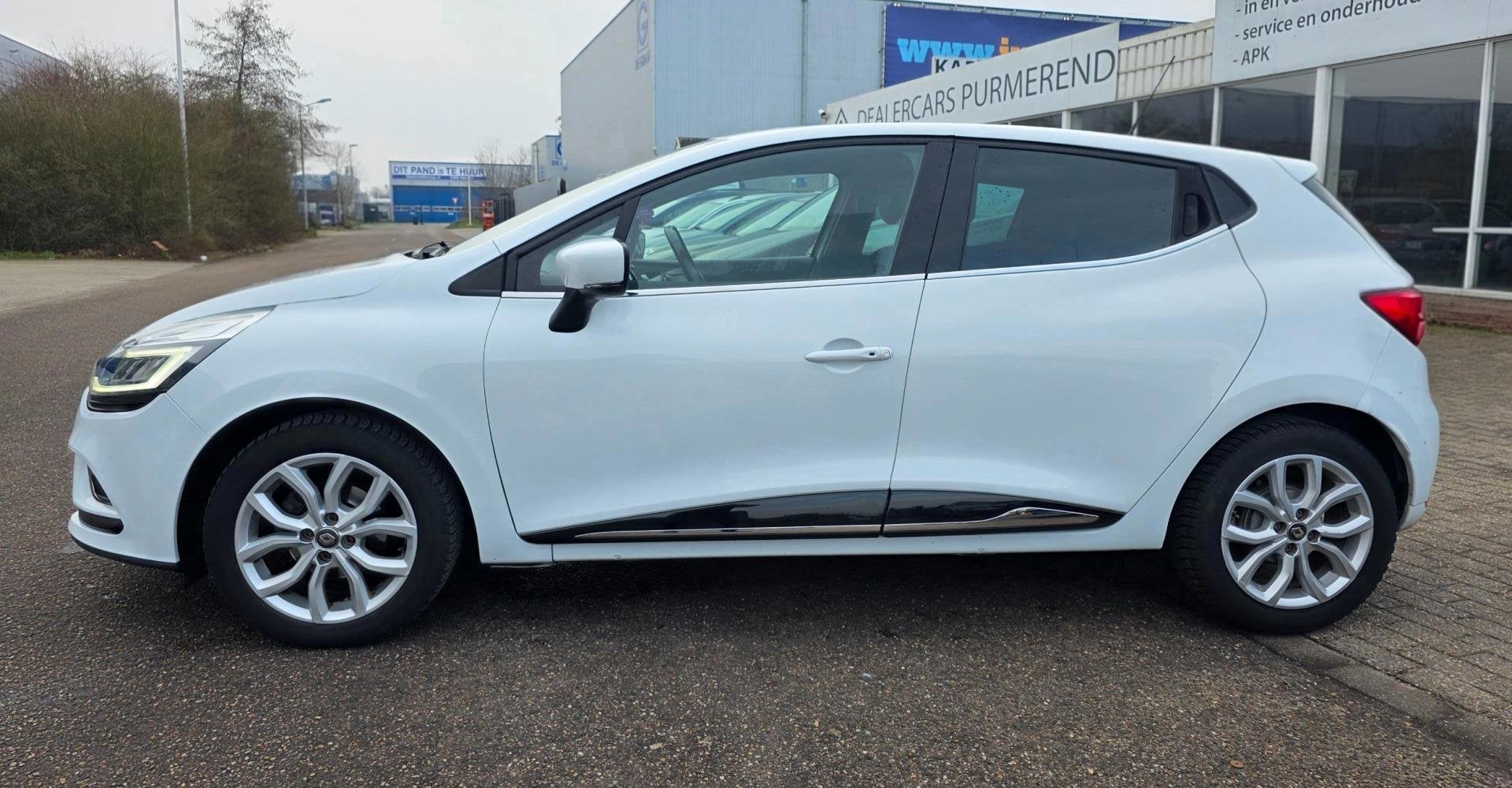 Renault CLIO 1.5 DCI Tech, Voorwielaandrijving, Gebruikt, Leder en Stof, Wit