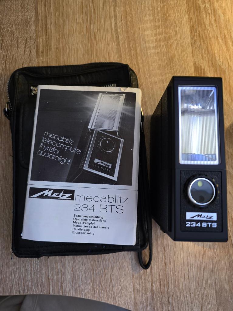 Metz Mecablitz 234 BTS flitser - met tas en handleiding, Verzenden, Gebruikt, Metz