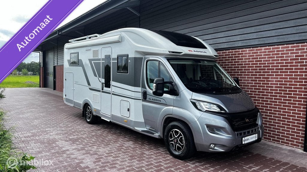 ADRIA CORAL PLUS 670DL/AUTOMAAT/180/DAKAIRCO/E&P LEVEL/SOLAR, Automaat, 7 tot 8 meter, Bedrijf, Diesel