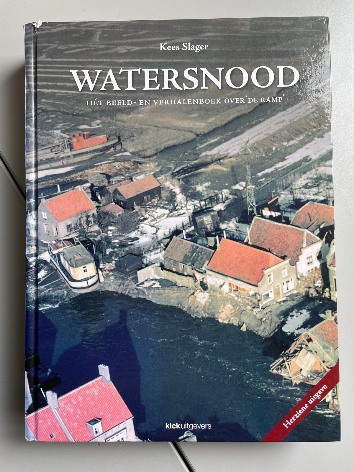Watersnood: Het beeld- en verhalenboek over 'de ramp', Boeken, Ophalen of Verzenden, 20e eeuw of later, Zo goed als nieuw