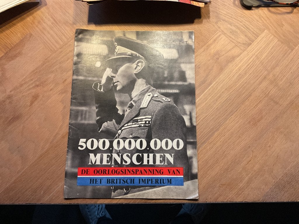 500.000.000 Mensen: Oorlogsinspanning Brits Imperium, Verzamelen, Verzenden, Overige soorten, Engeland, Boek of Tijdschrift