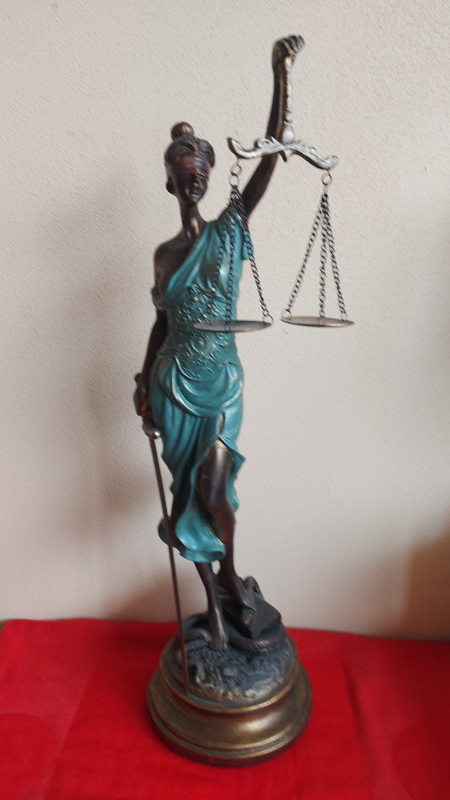 Vrouwe Justitia Beeld - Bronskleurig met Groen, Antiek en Kunst, Ophalen of Verzenden