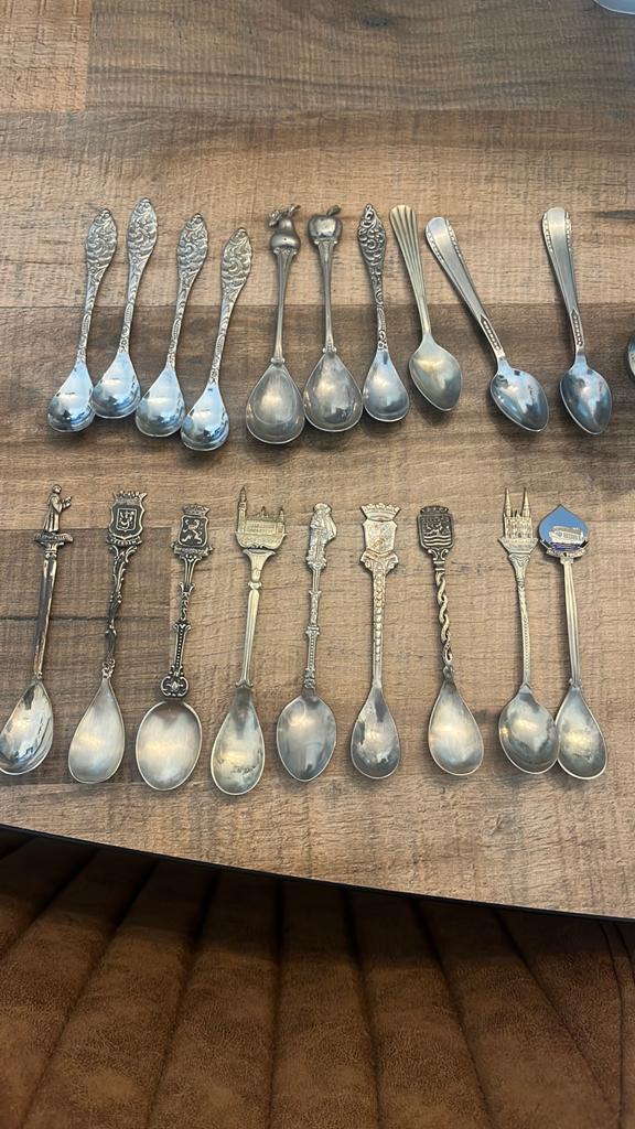 9 theelepels van steden en 9 antieken, Ophalen of Verzenden