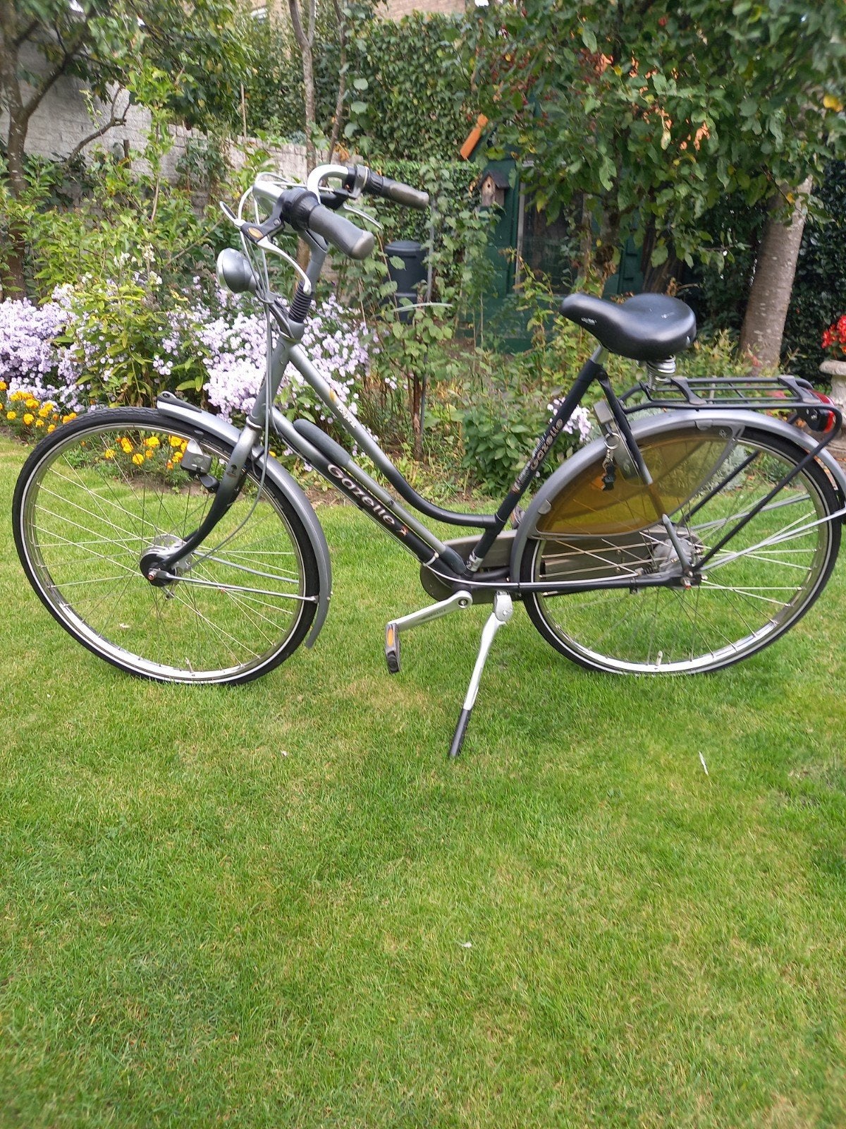 nette GAZELLE DAMESFIETS  met versnellingen, Versnellingen, Trommelrem, Ophalen, GAZELLE