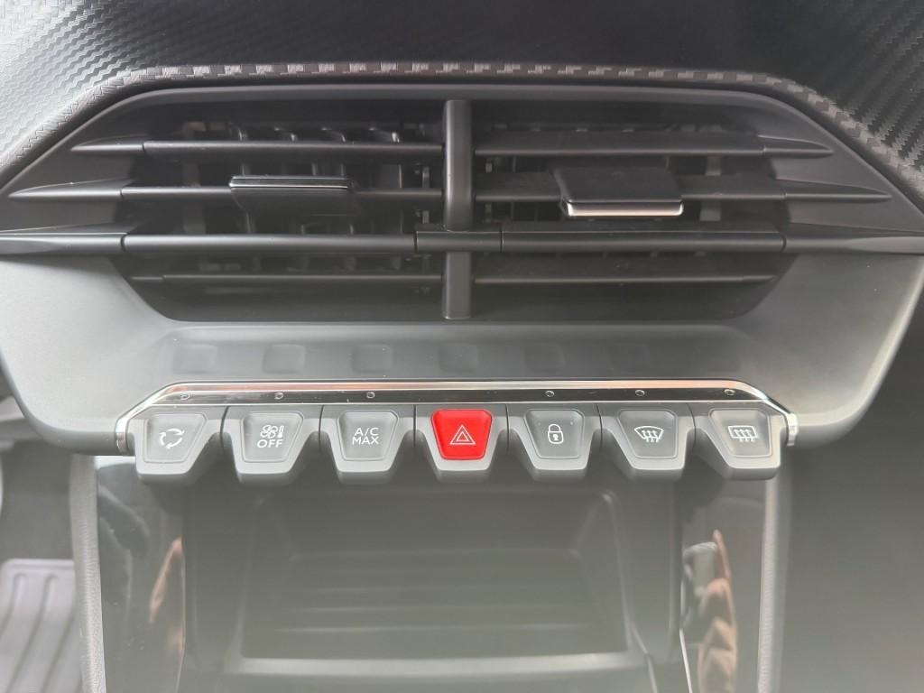 Peugeot 208 1.2 PURETECH LIKE AIRCO MEDIA, Auto's, Peugeot, Euro 6, 1199 cc, Handgeschakeld, 500 kg