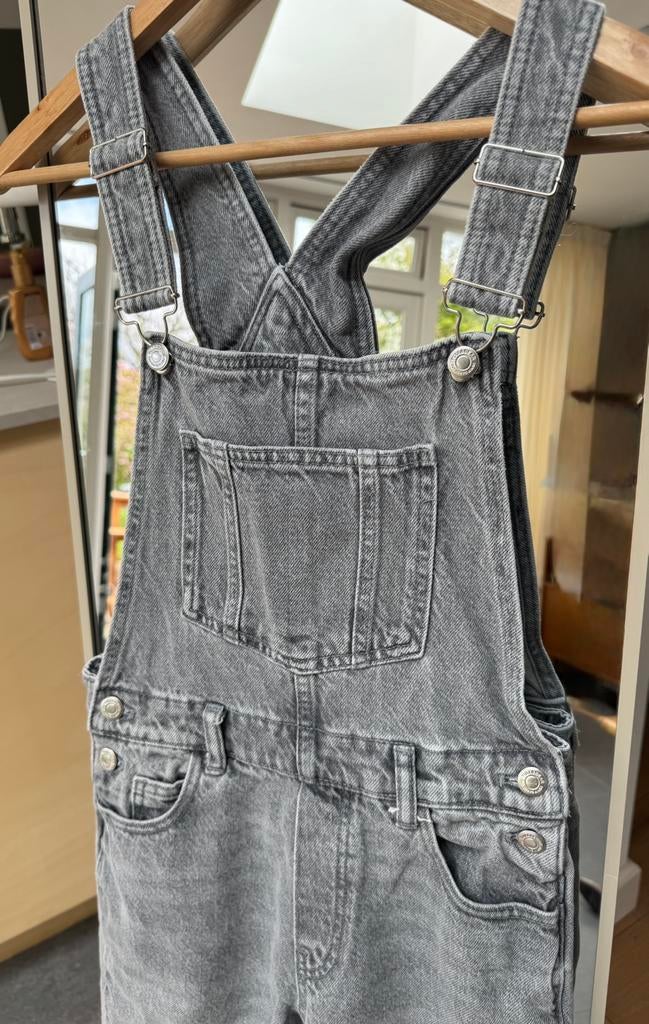 Tuinbroek jeans grijs Pull&Bear XS valt als ca 158cm, Ophalen of Verzenden, Zo goed als nieuw, Jongen of Meisje, Broek
