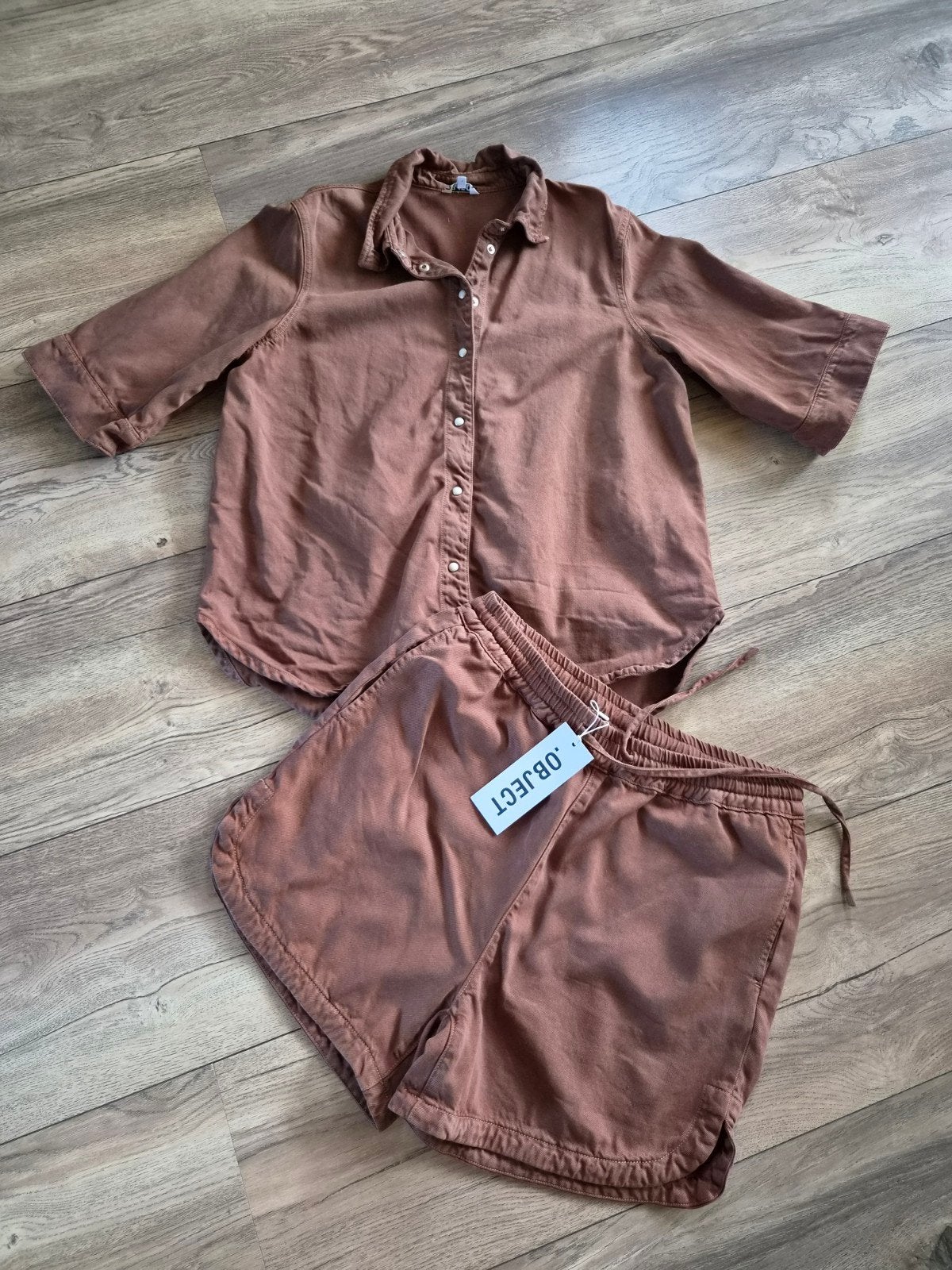 Roestbruine set. Pak. Object. L. Costes. Pieces. Only., Ophalen of Verzenden, Nieuw