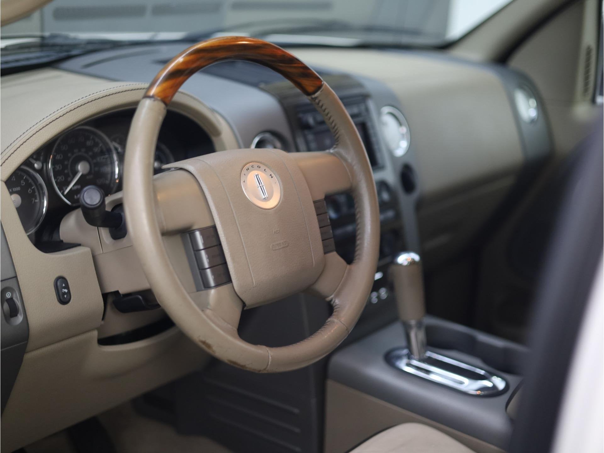 Lincoln MARK LT 5.4L V8 4x4 | LPG | Koppen gereviseerd, Auto's, Lincoln, Gebruikt, Mark, Beige, Bedrijf