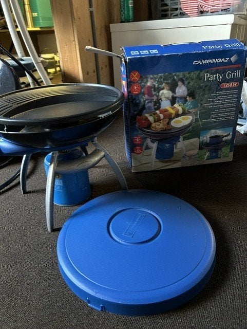 party grill, Caravans en Kamperen, Kampeeraccessoires, Ophalen, Zo goed als nieuw