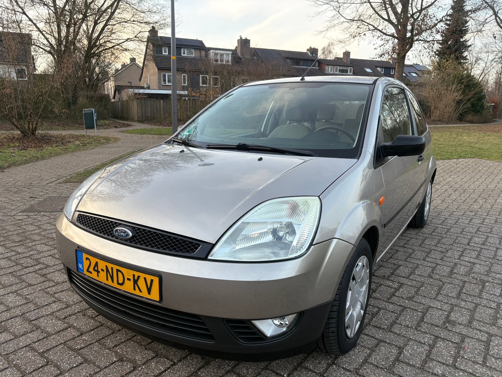 Ford Fiësta 1.4 16V 3DR AUTOMAAT AIRCO TREKHAAK UNIEKE KM!!!, 40 €/maand, 4 cilinders, 1006 kg, Origineel Nederlands