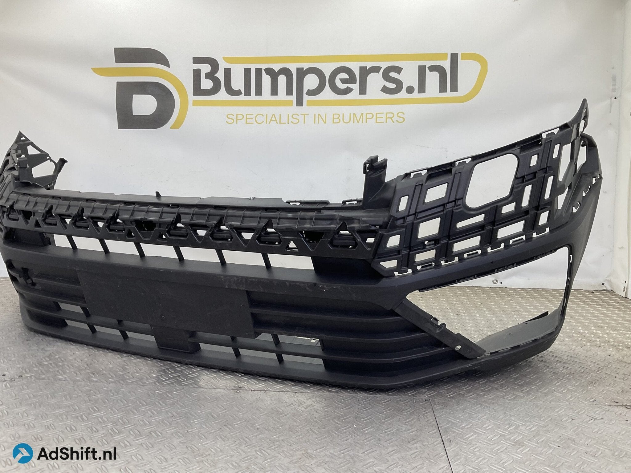 Bumper Volkswagen Crafter 7C0 17-22 7C0807221 Voorbumper C10, Bumper