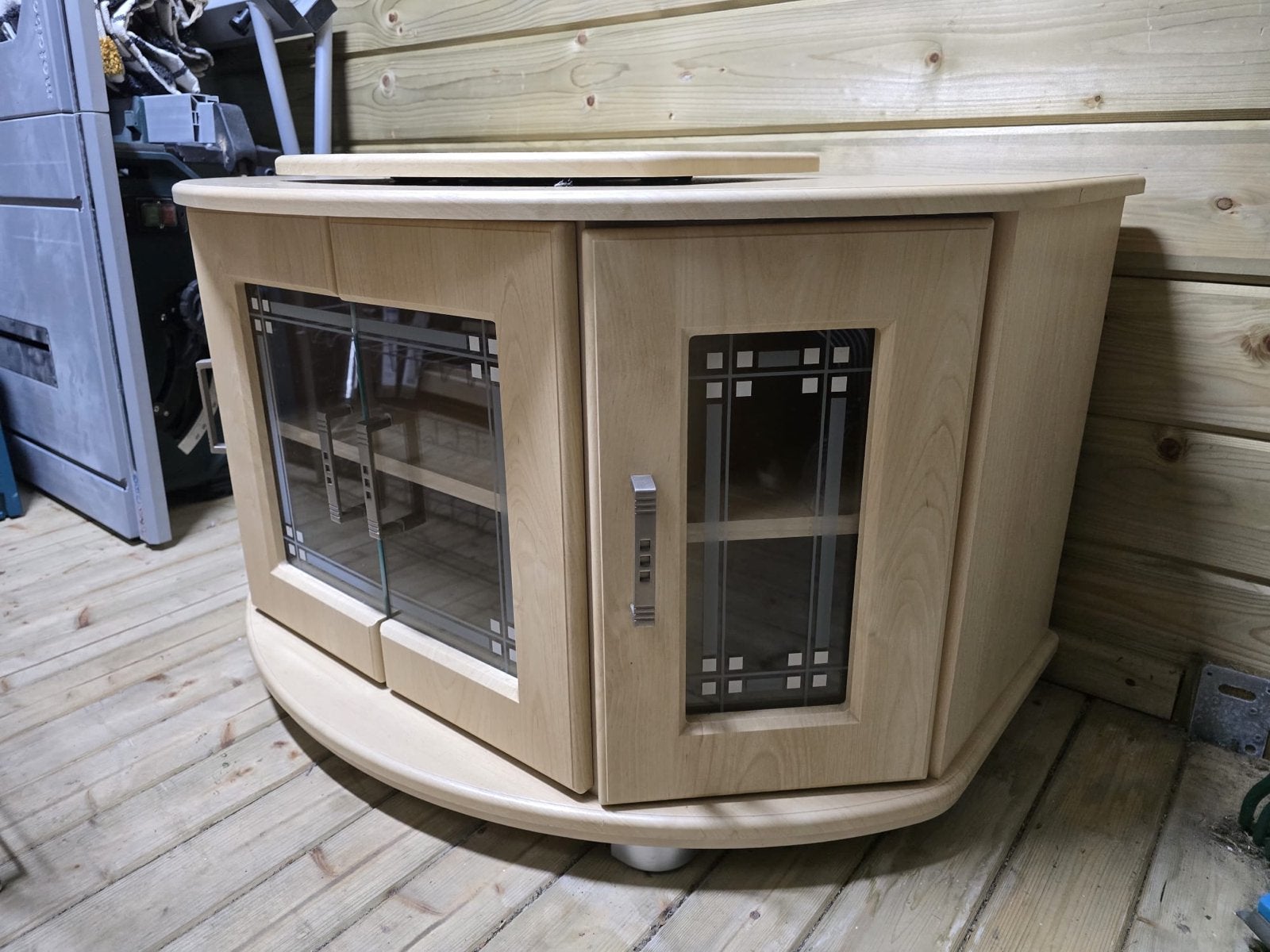 TV-kast uit Atlas Caravan - Licht hout met glazen deuren, Huis en Inrichting, Ophalen, Gebruikt, 100 tot 150 cm, Minder dan 100 cm