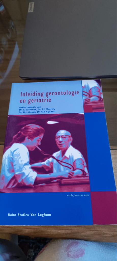Inleiding gerontologie en geriatrie, Ophalen of Verzenden, Zo goed als nieuw