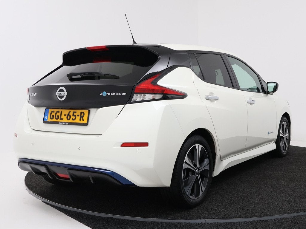 Nissan Leaf N-Connecta 40 kWh | SOH 92,4% | Navigatie | 360, Auto's, Nissan, 12 maanden, Gebruikt, Zwart, Leder en Stof