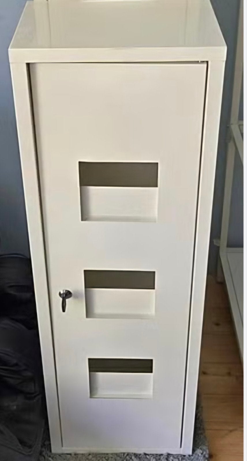 IKEA lockerkaat, wit met sleutel, Ophalen, Gebruikt