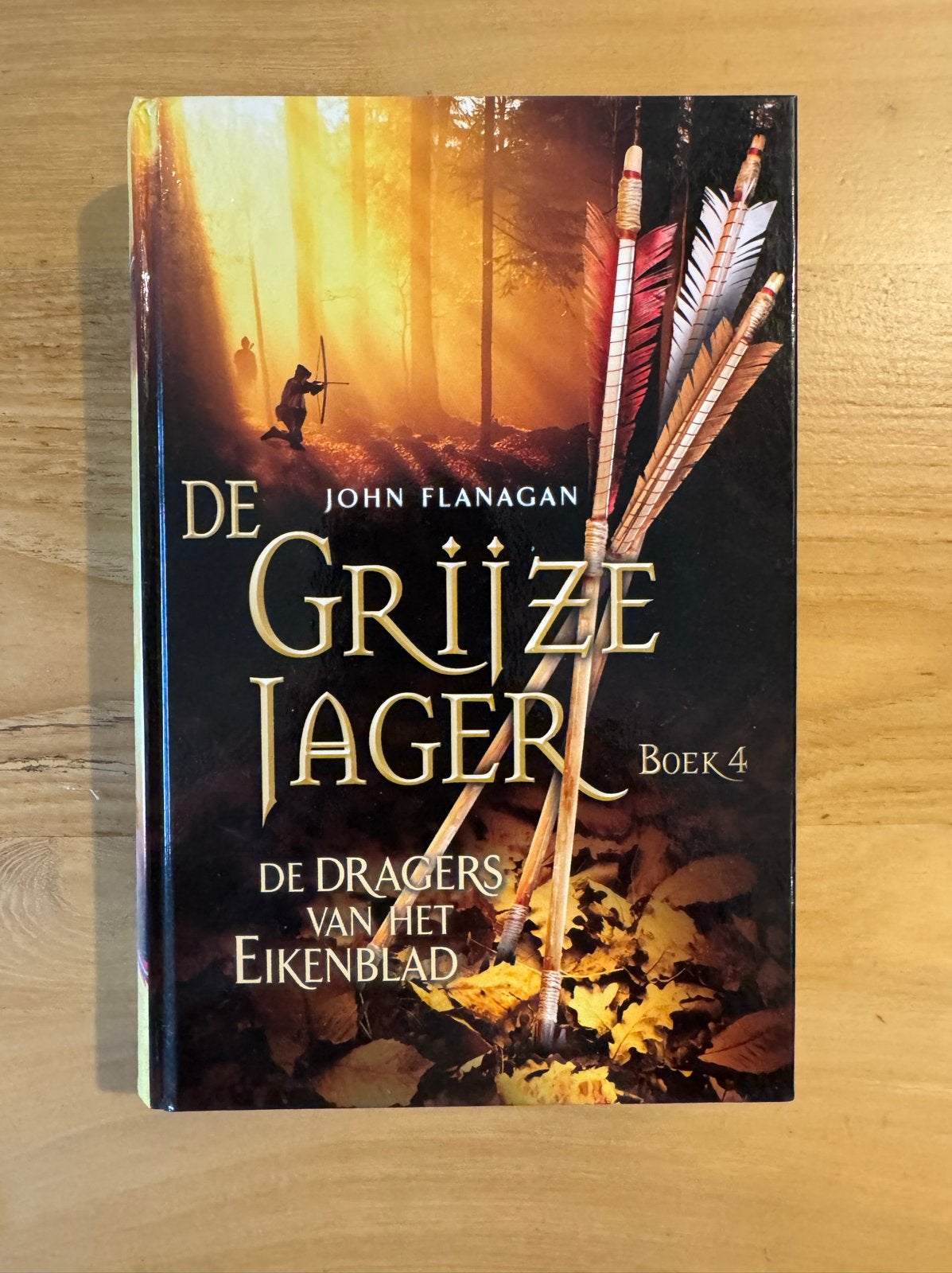 De Grijze Jager Boek 4: De Dragers van het Eikenblad, Ophalen, Gelezen