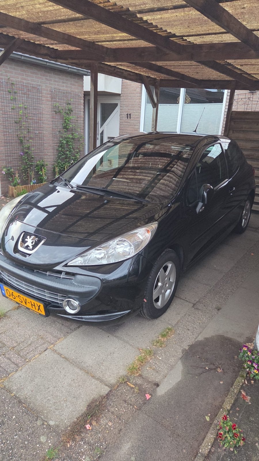 Peugeot 207 1.4 16V 3DRS 2006 Zwart BUITENKANSJE!, Auto's, Voorwielaandrijving, 4 cilinders, Origineel Nederlands, Handgeschakeld