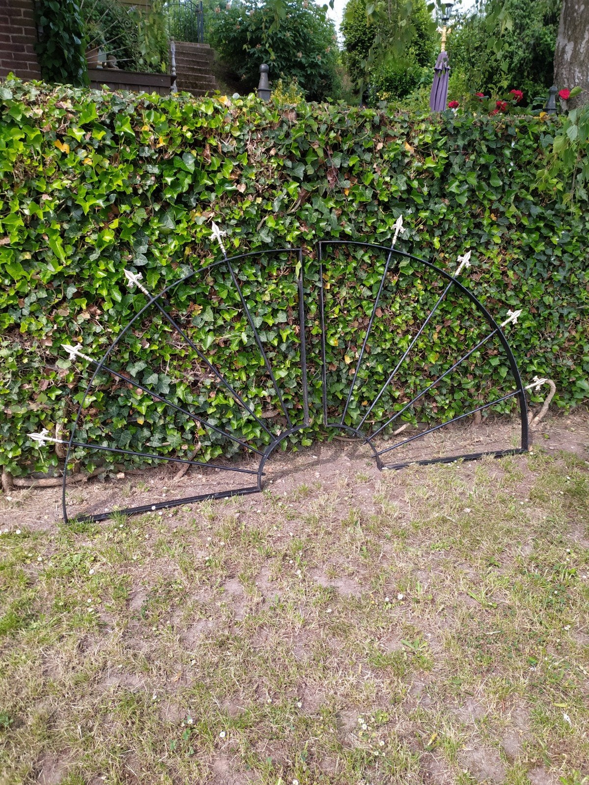 2 prachtige smeedijzeren kwartronde hekken, mooie kwaliteit!, Tuin en Terras, Tuinhekken en Hekwerk, Ophalen, IJzer, Sierhekwerk