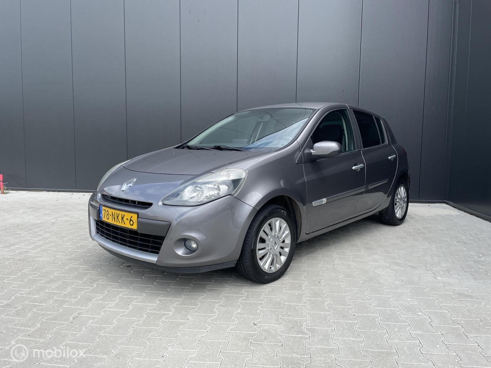 Renault Clio 1.2 TCe / NAVI / CRUISE / 5 DEURS, Voorwielaandrijving, Euro 5, Gebruikt, 4 cilinders