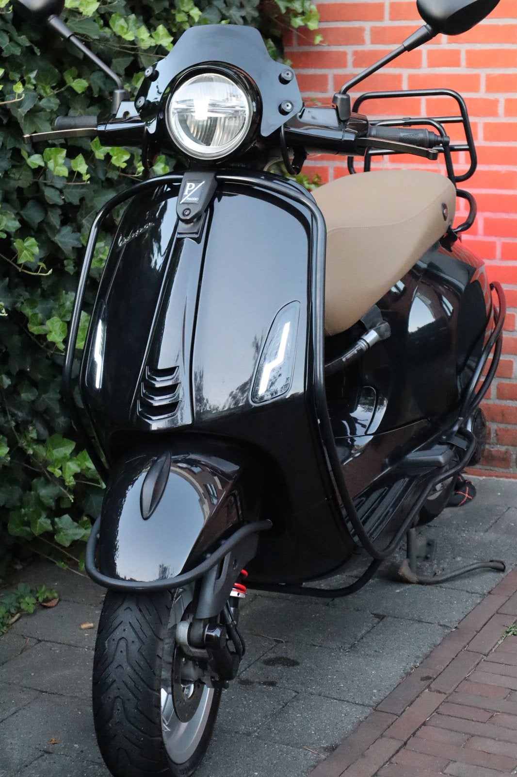 Vespa Primavera 50 iGet E5 2021 | 5.5XX km | 1e eigenaar, Fietsen en Brommers, Ophalen, Overige modellen, Zo goed als nieuw, Benzine