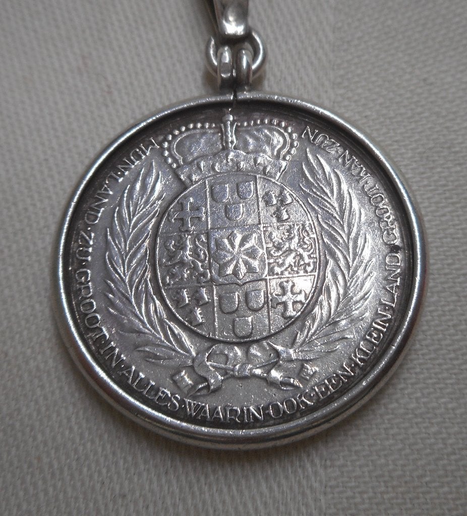 Zilveren hanger met munt Emma van Waldeck nr.596, Verzenden, Gebruikt, Zilver, Zilver