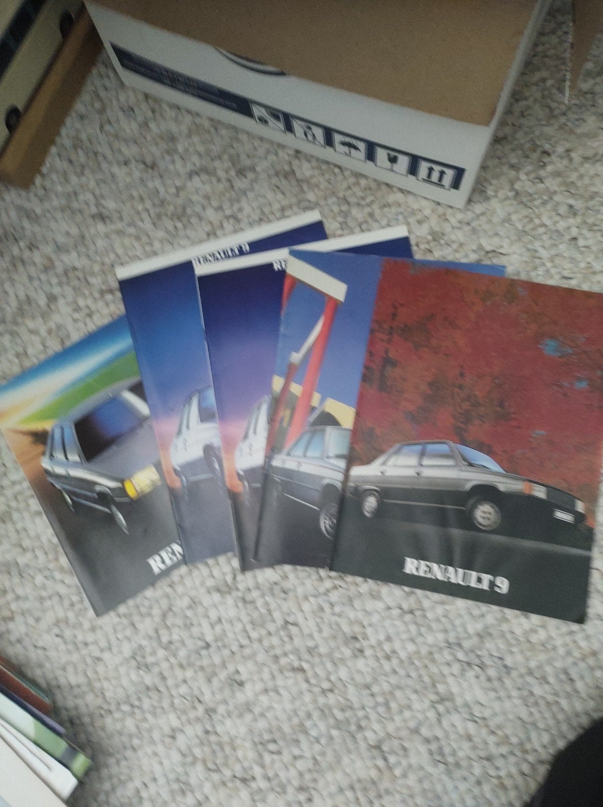 Folders Renault 9 uit eigen verzameling, Ophalen of Verzenden, Gelezen, Renault