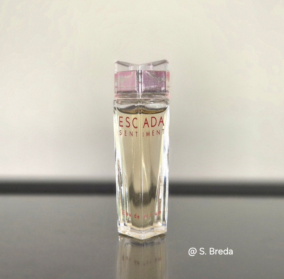 Escada - Sentiment - Eau de Toilette Miniatuur, Ophalen of Verzenden, Miniatuur, Gevuld