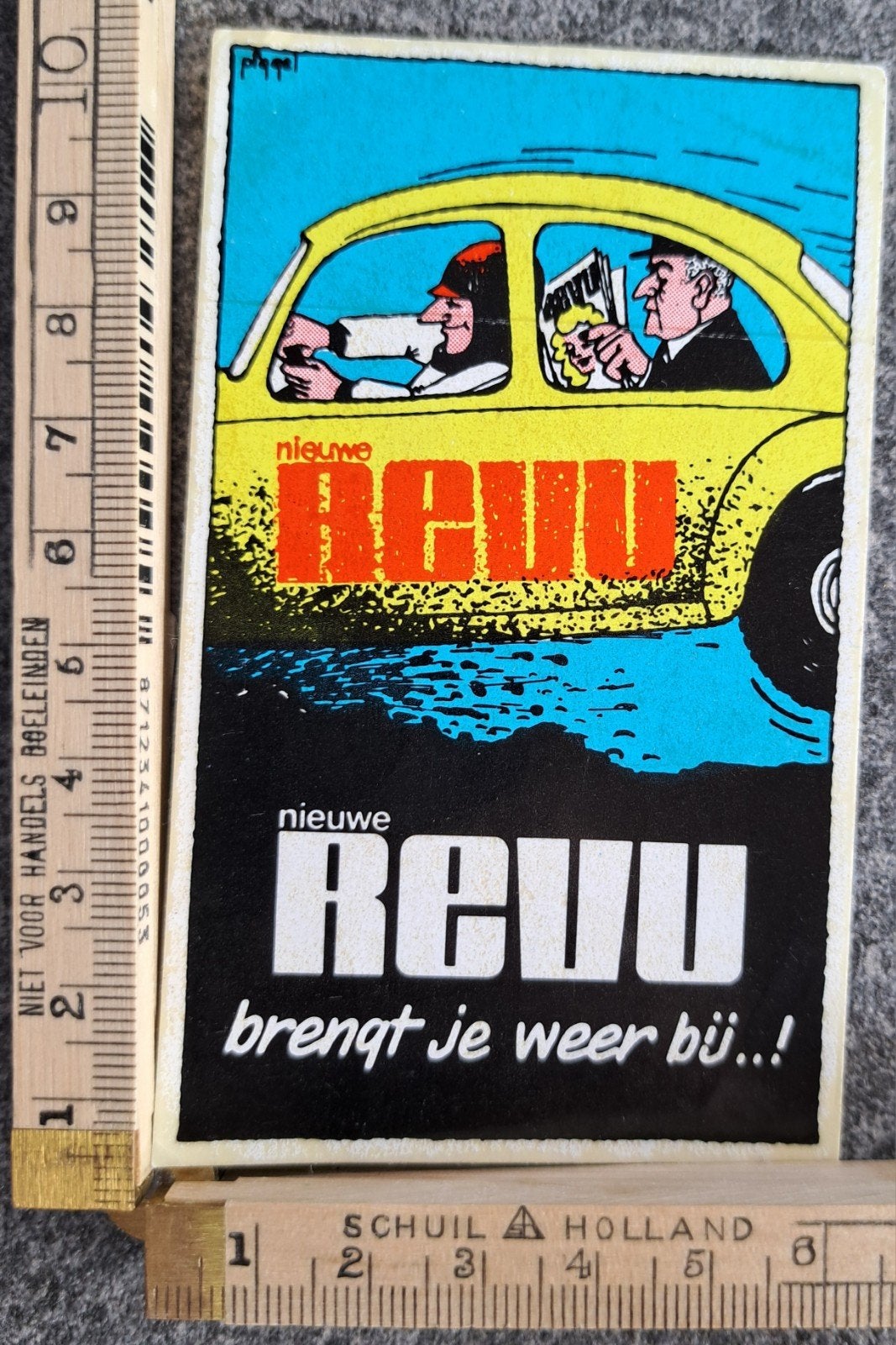 vintage sticker Nieuwe Revu strip cartoon volkswagen kever, Ophalen of Verzenden, Zo goed als nieuw