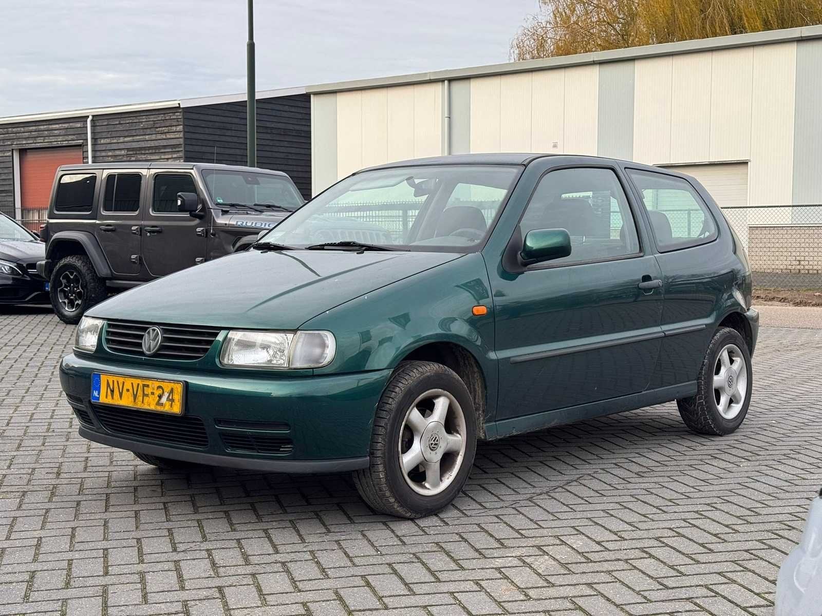 Volkswagen Polo 1.6 - 1996 | Yountimer | NV-VF-24, 450 kg, Gebruikt, 4 cilinders, Origineel Nederlands