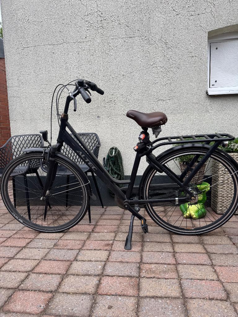 Altec delta damesfiets 28 inch, Fietsen en Brommers, Fietsen | Dames | Damesfietsen, Gebruikt, Overige merken, Versnellingen, 53 tot 56 cm