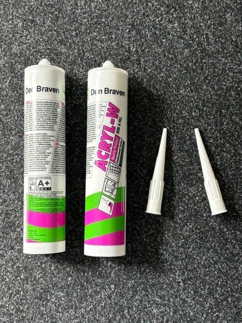 Zwaluw Den Braven Acryl-W Seal & Fill kit 2x, Doe-het-zelf en Verbouw, Plinten en Afwerking, Nieuw, Plinten, Overige materialen