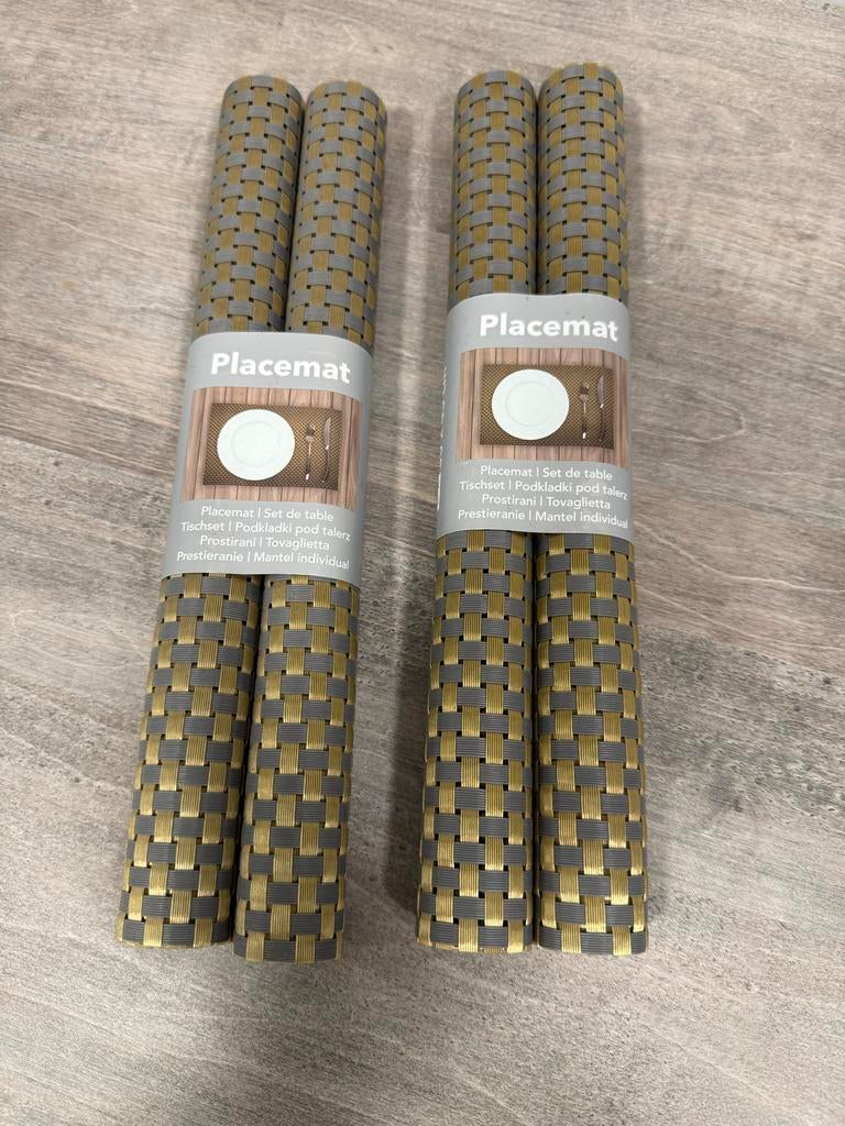 4 Nieuwe Placemats - Goud en Grijs Gevlochten Design, Overige typen, Kunststof, Nieuw, Ophalen of Verzenden