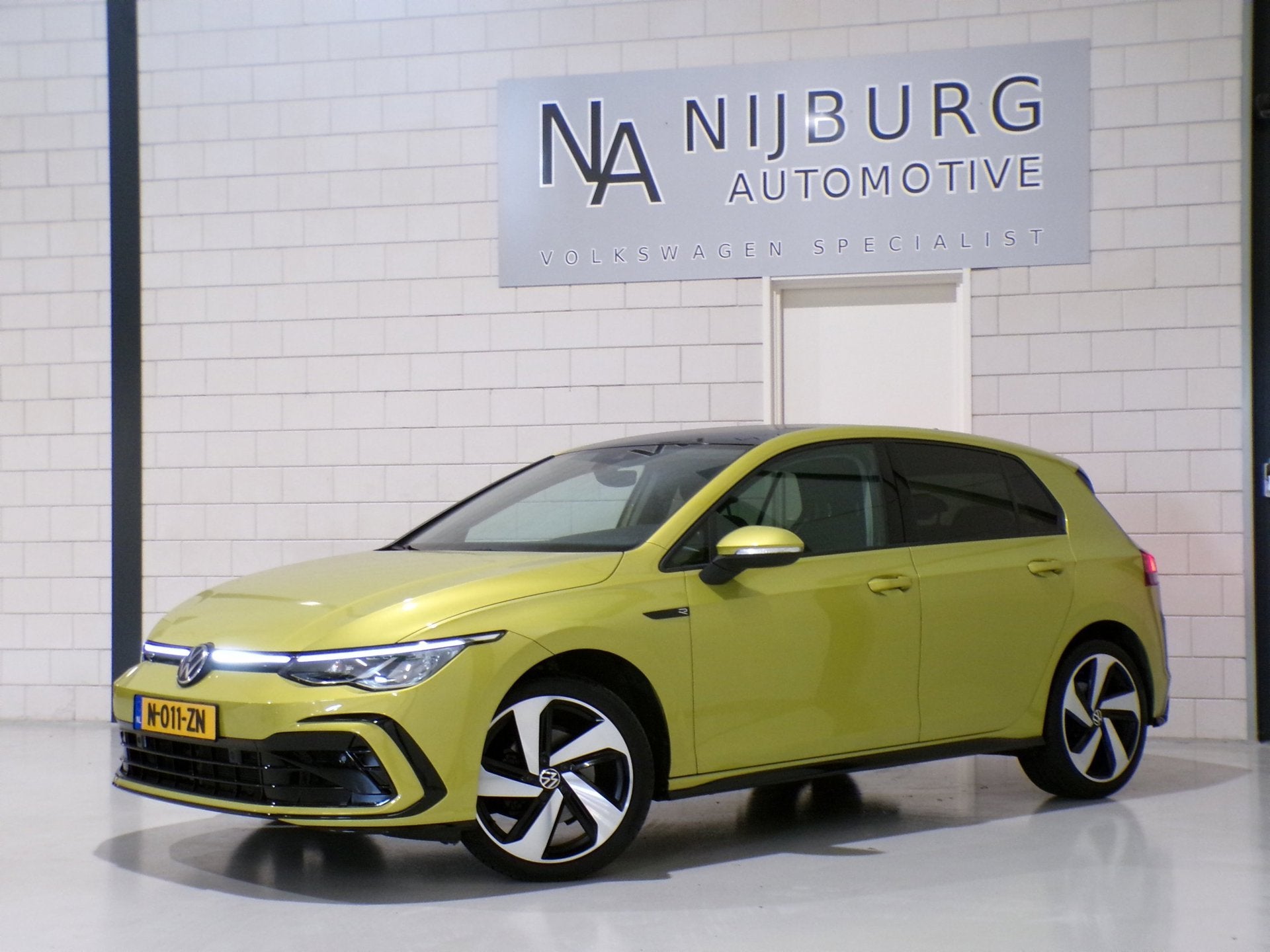 Volkswagen Golf 1.5 eTSI 150PK R-Line "Automaat" Carplay Ada, Auto's, Stof, Euro 6, 4 cilinders, 150 pk