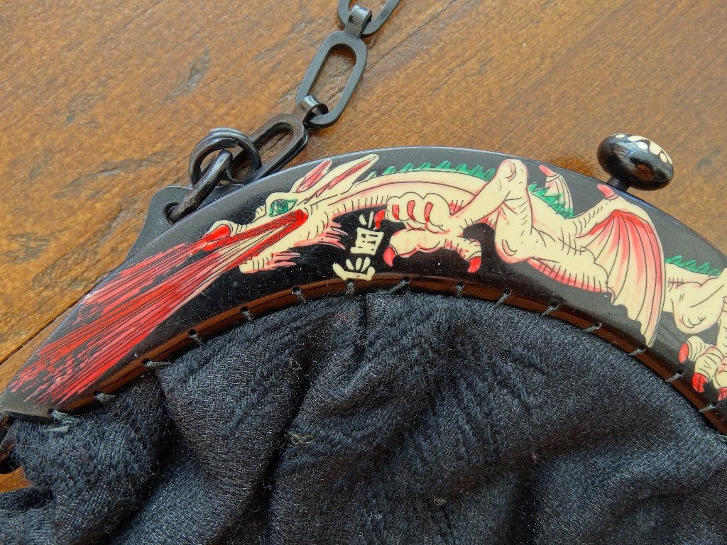 zwart stoffen tasje met beugel en hengsel gesigneerd, Verzenden, Object, Textiel, Gemerkt