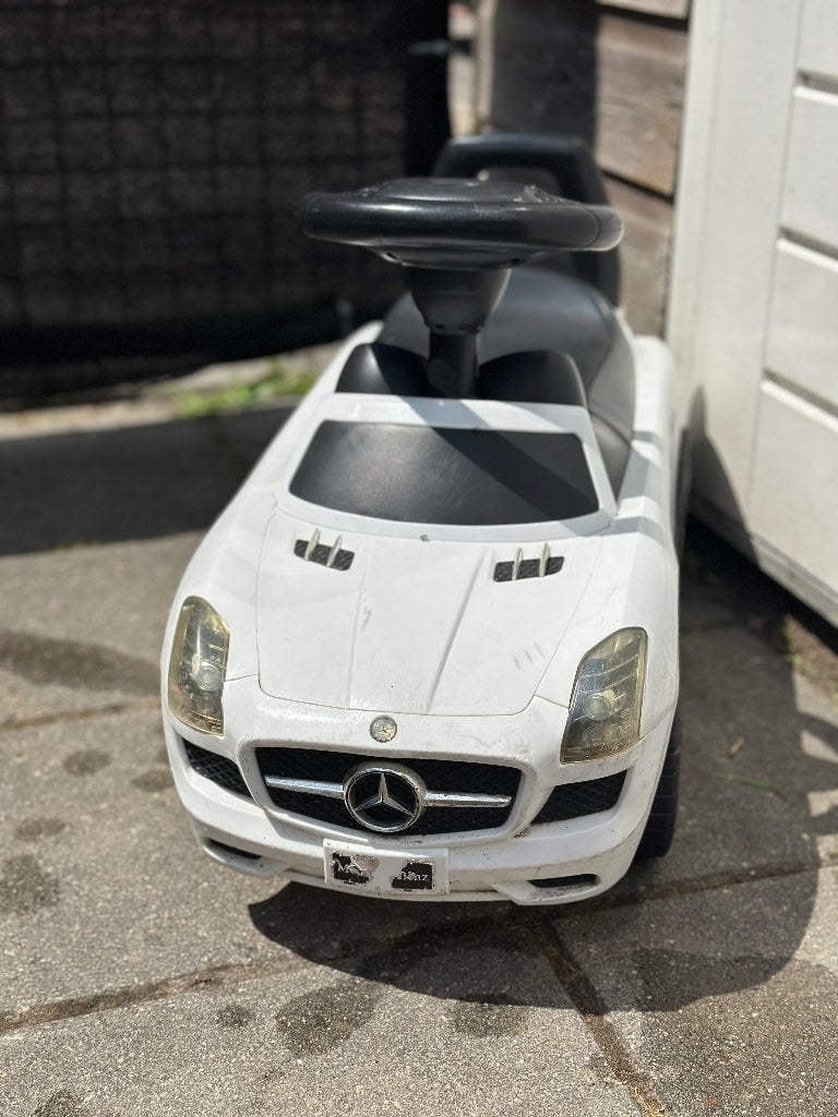 Loopauto Mercedes, Kinderen en Baby's, Speelgoed | Buiten | Voertuigen en Loopfietsen, Ophalen, Gebruikt, Loopvoertuig