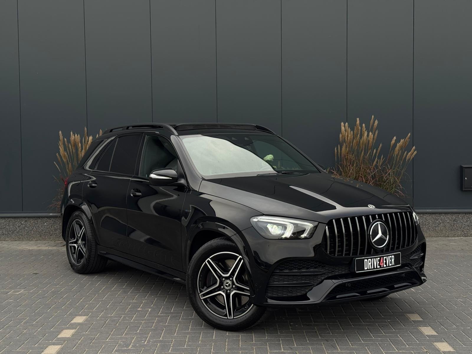 Mercedes-Benz GLE-klasse 350 e 4MATIC AMG Night pack PANO|LE, Auto's, Automaat, Dealer onderhouden, Gebruikt, Zwart