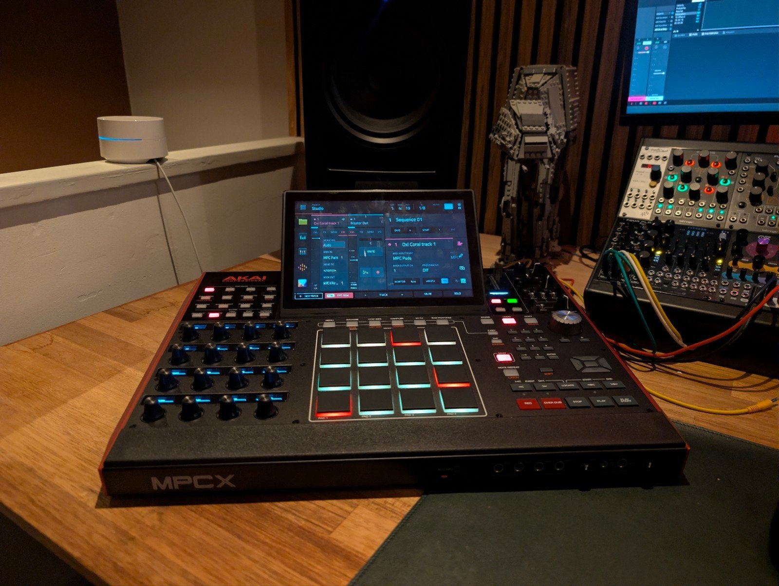 Akai MPC X met doos, decksaver en 4500 euro aan expansions, Ophalen of Verzenden