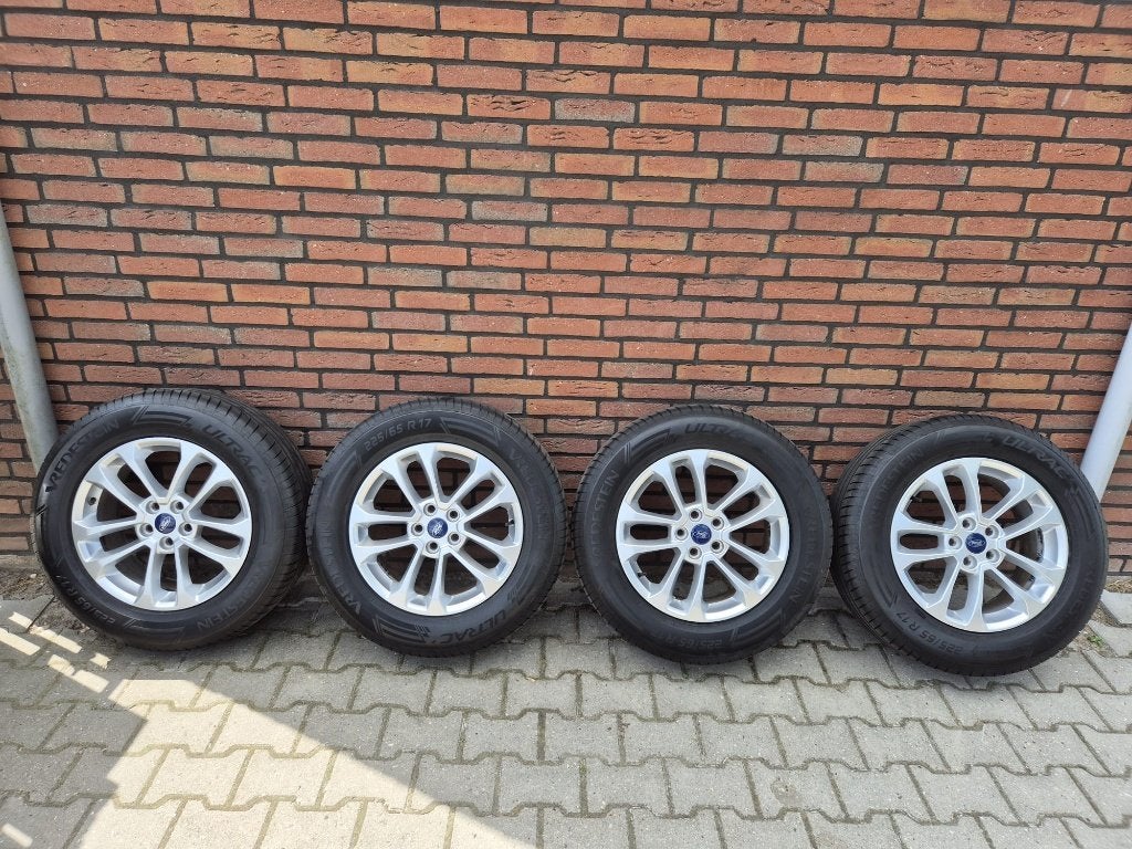 17 inch velgen met nieuwe banden Ford Kuga ||| 2023, Ophalen, Gebruikt, Banden en Velgen, 17 inch