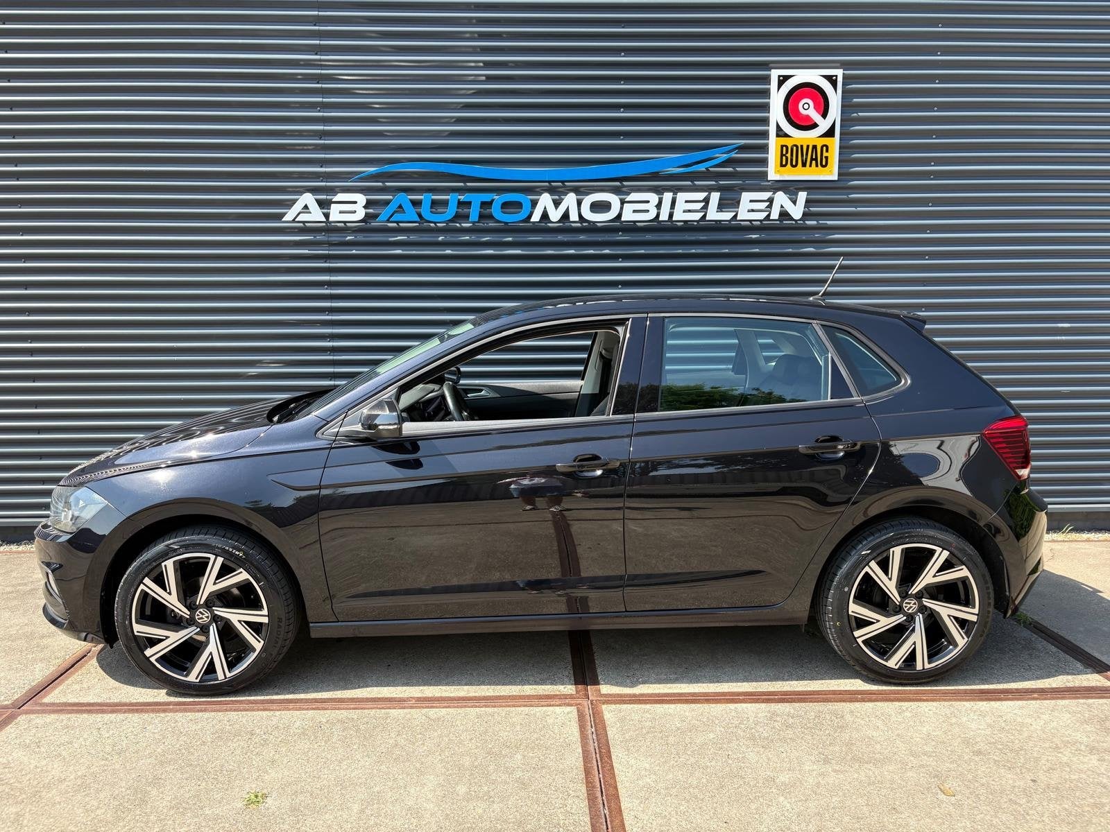 Volkswagen Polo 1.0 TSI Comfortline AUTOMAAT/ CARPLAY/ TREKH, Dealer onderhouden, Gebruikt, Euro 6, 95 pk