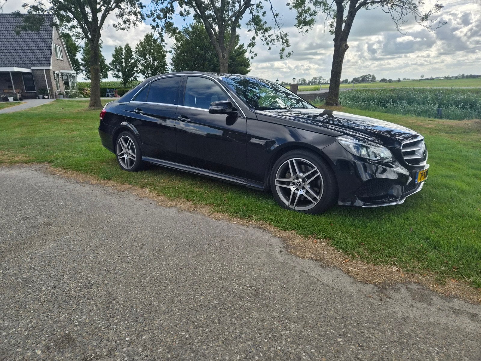 Mercedes-Benz E-Klasse 3.0 D E350 Bluetec Sedan AUT 2014, Auto's, Mercedes-Benz, Achterwielaandrijving, Origineel Nederlands, Diesel