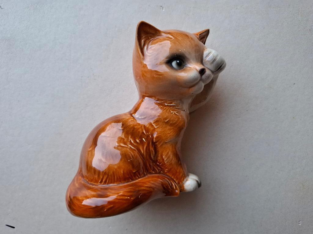 Goebel Poes, Verzenden