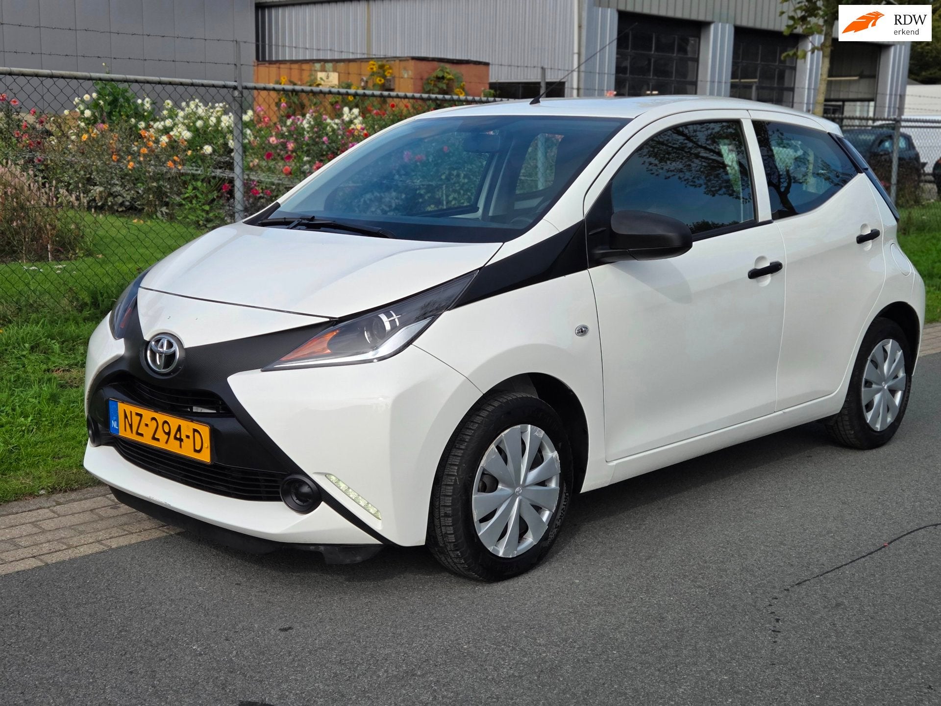 Toyota Aygo 1.0 VVT-i x-fun APK/AIRCO/NAP, Voorwielaandrijving, Gebruikt, Euro 6, Wit