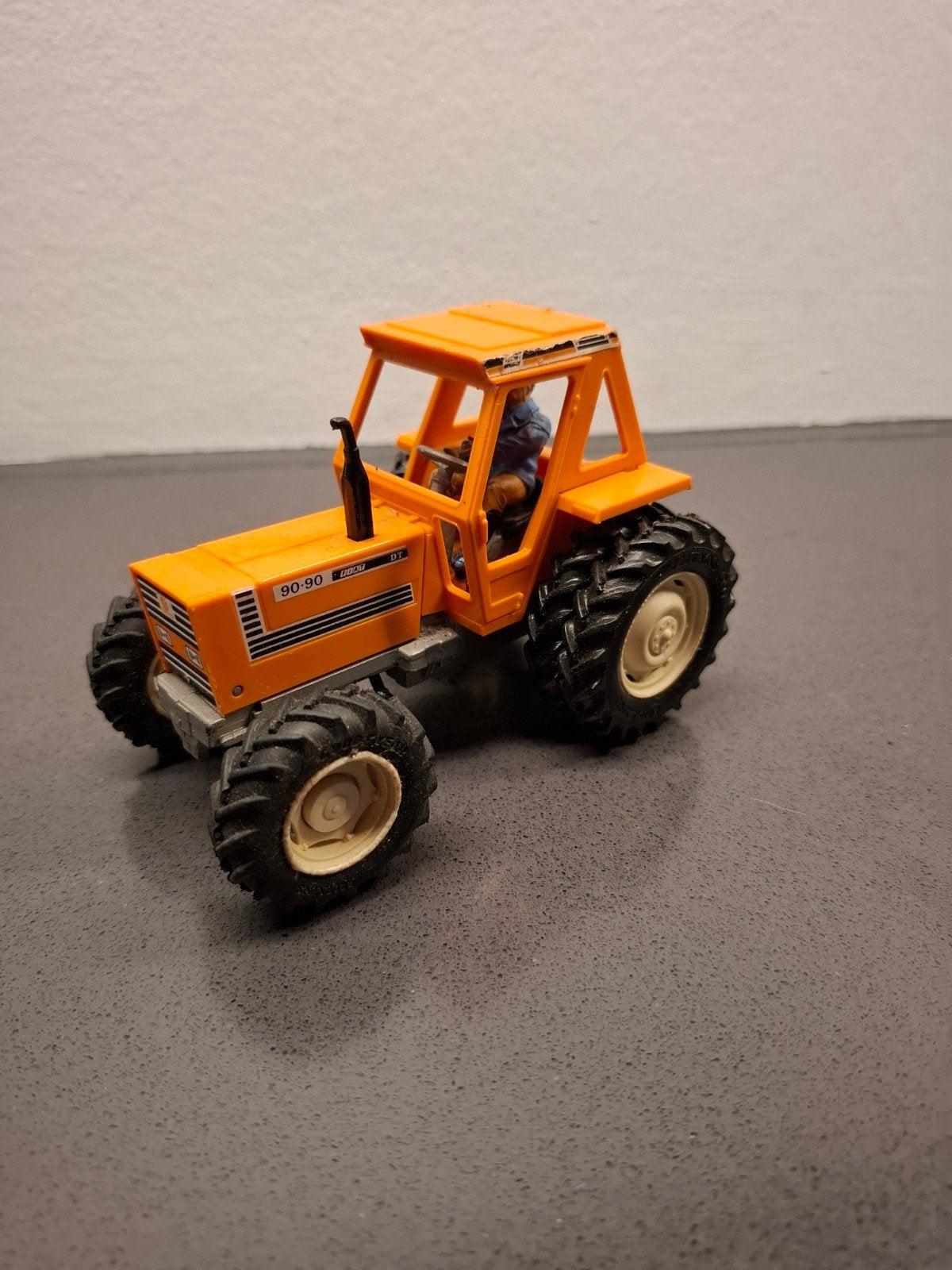 te koop britains fiat 90/90, Ophalen of Verzenden, Zo goed als nieuw, Tractor of Landbouw, Britains