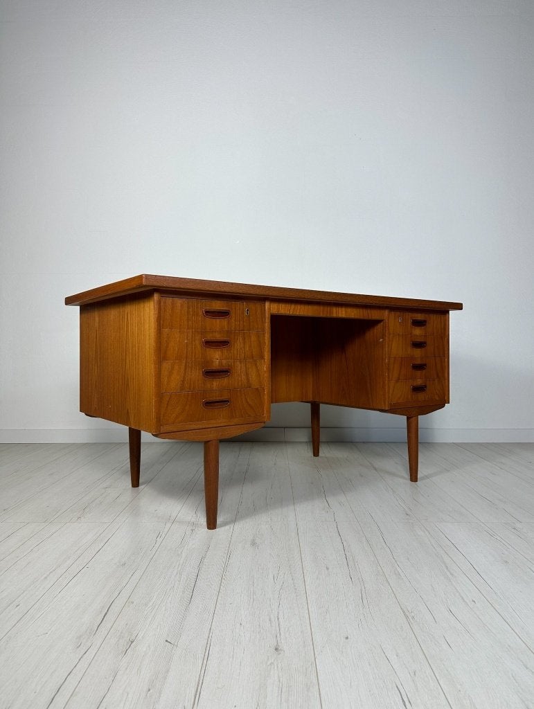 Minimalistisch Deens teak bureau vintage mid century 60s, Vintage, Ophalen of Verzenden, Zo goed als nieuw