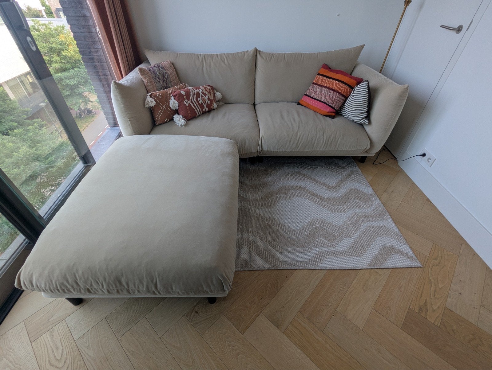FEST Frankie poef - Royal Linen - Zo goed als nieuw, Huis en Inrichting, Banken | Voetenbanken en Poefen, Ophalen, 75 tot 100 cm